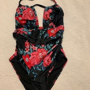 Medium swimwear black and pink